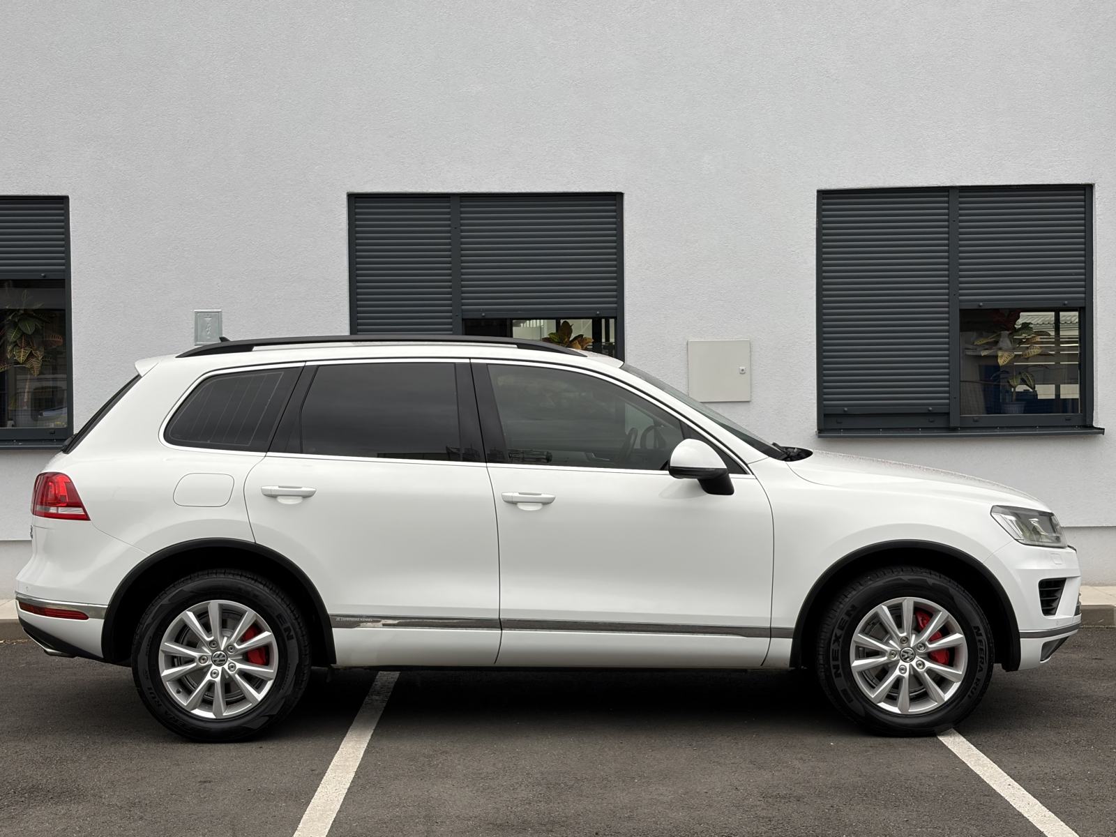 VW TOUAREG 3,0 TDI 4x4 • KAO NOVI, FULL OPREMA, AUTOMATIC • REDIZAJN •, fotografija 9