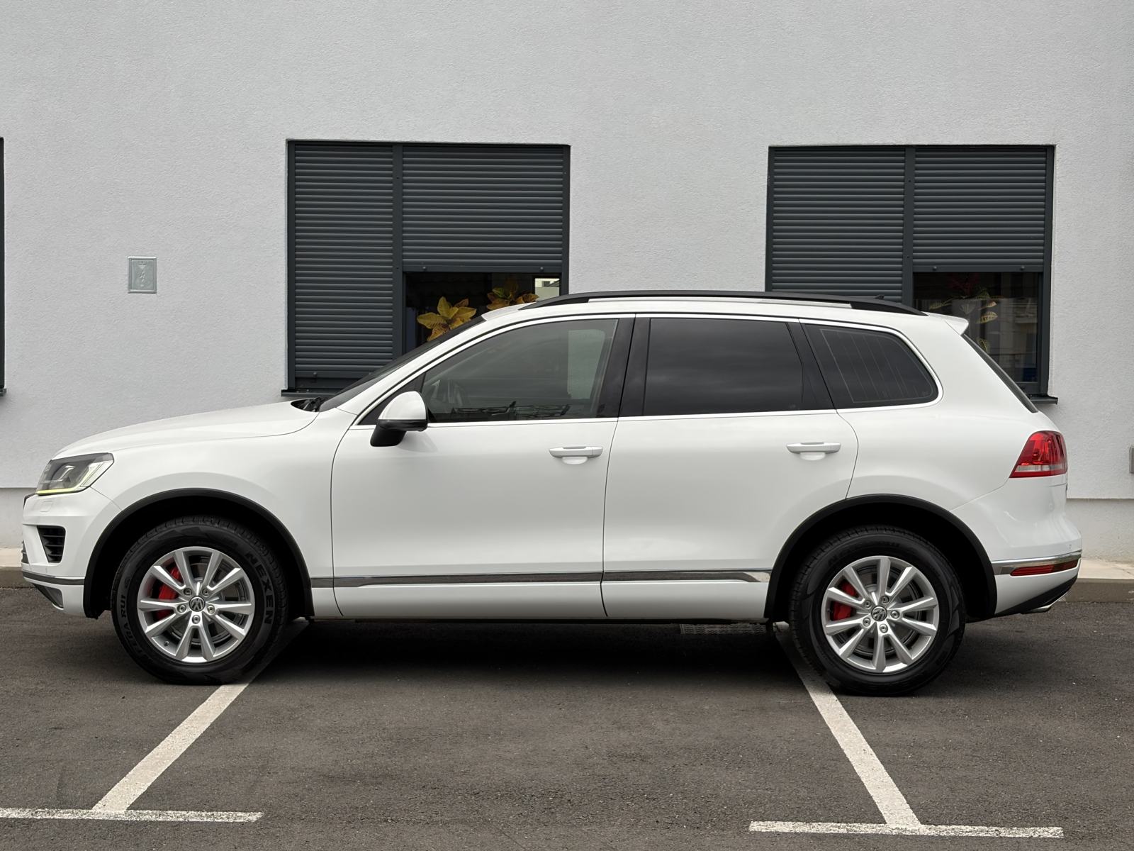 VW TOUAREG 3,0 TDI 4x4 • KAO NOVI, FULL OPREMA, AUTOMATIC • REDIZAJN •, fotografija 10