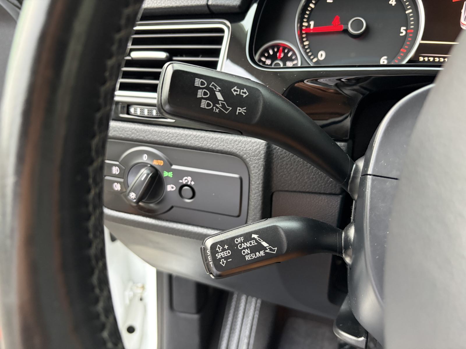 VW TOUAREG 3,0 TDI 4x4 • KAO NOVI, FULL OPREMA, AUTOMATIC • REDIZAJN •, fotografija 12