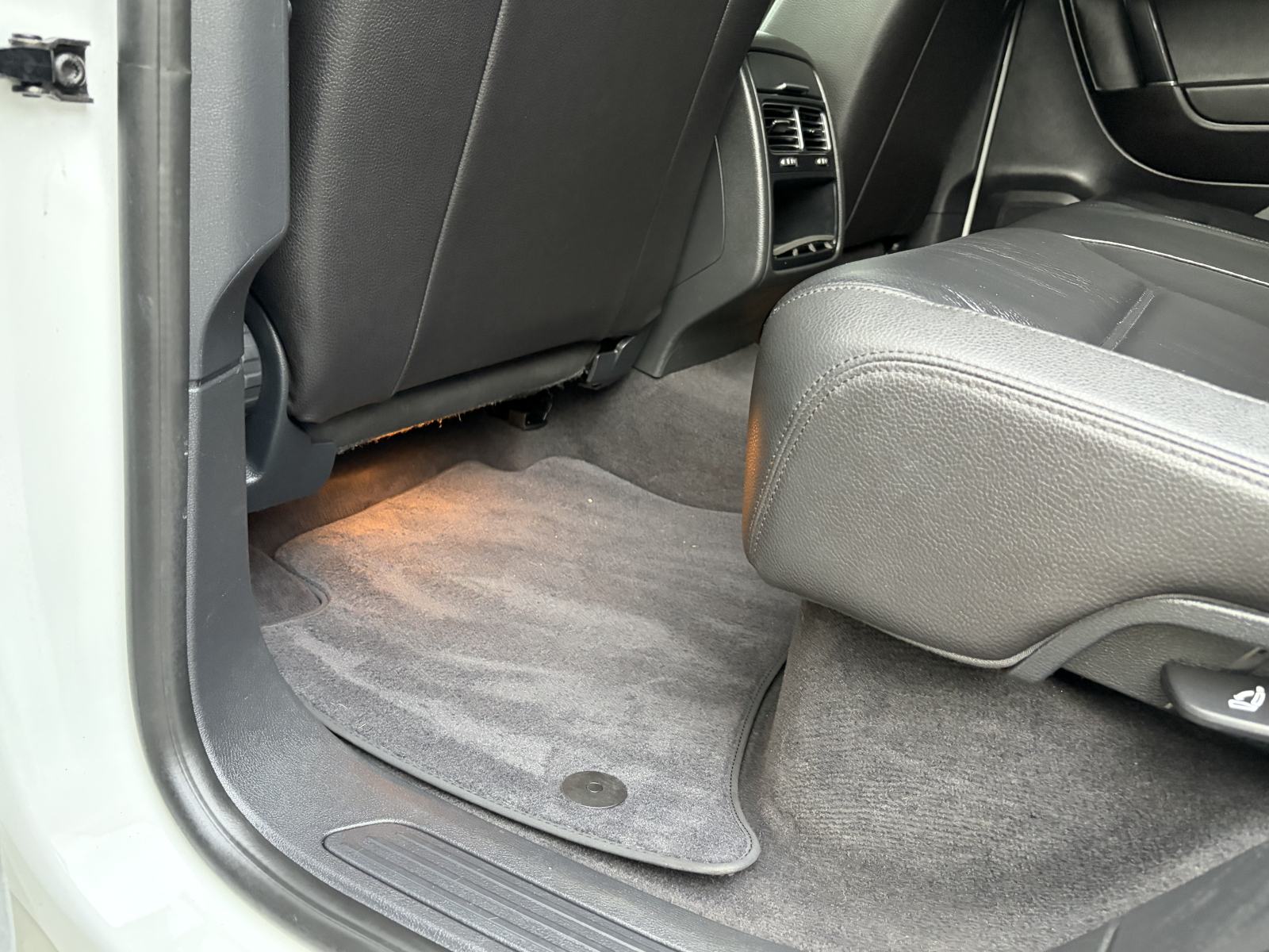 VW TOUAREG 3,0 TDI 4x4 • KAO NOVI, FULL OPREMA, AUTOMATIC • REDIZAJN •, fotografija 14