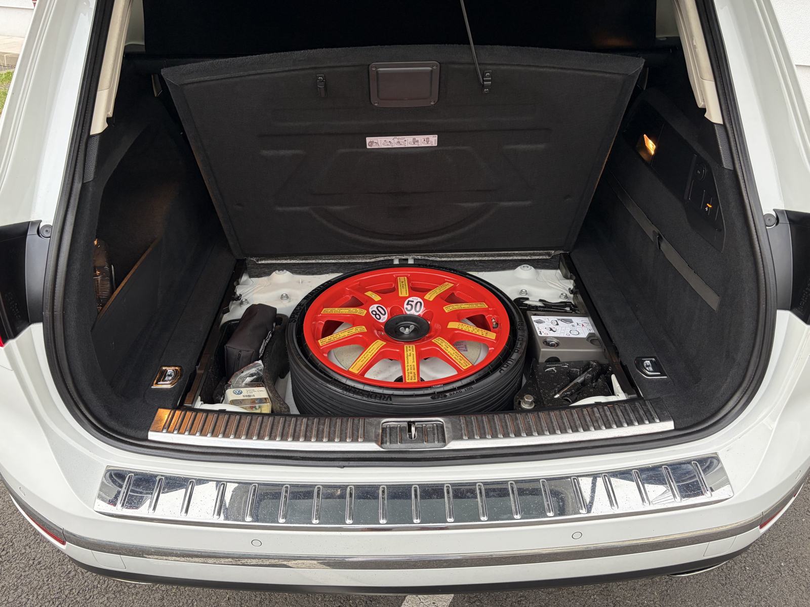 VW TOUAREG 3,0 TDI 4x4 • KAO NOVI, FULL OPREMA, AUTOMATIC • REDIZAJN •, fotografija 16