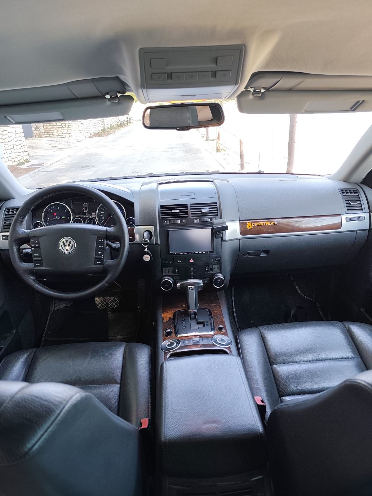VW Touareg 3,0 V6 TDI automatik, vrhunski očuvan, fotografija 10