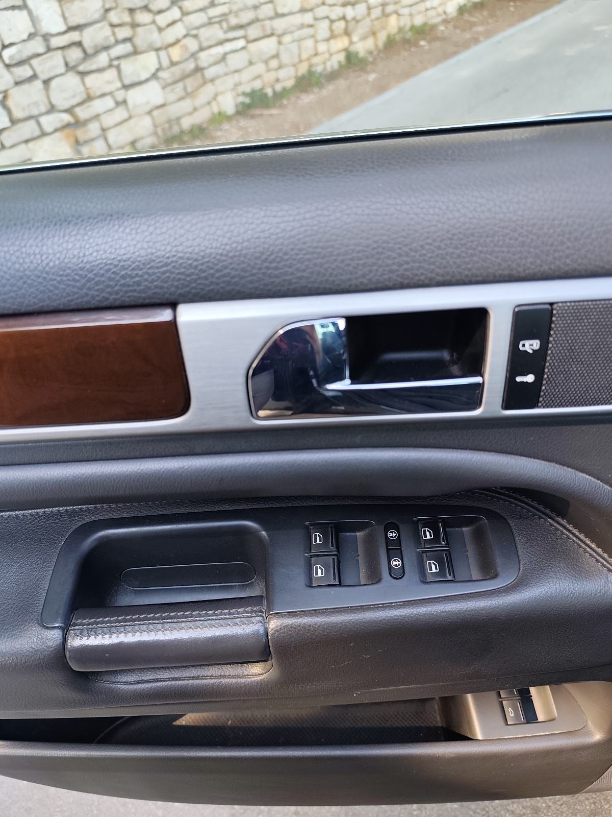 VW Touareg 3,0 V6 TDI automatik, vrhunski očuvan, fotografija 17