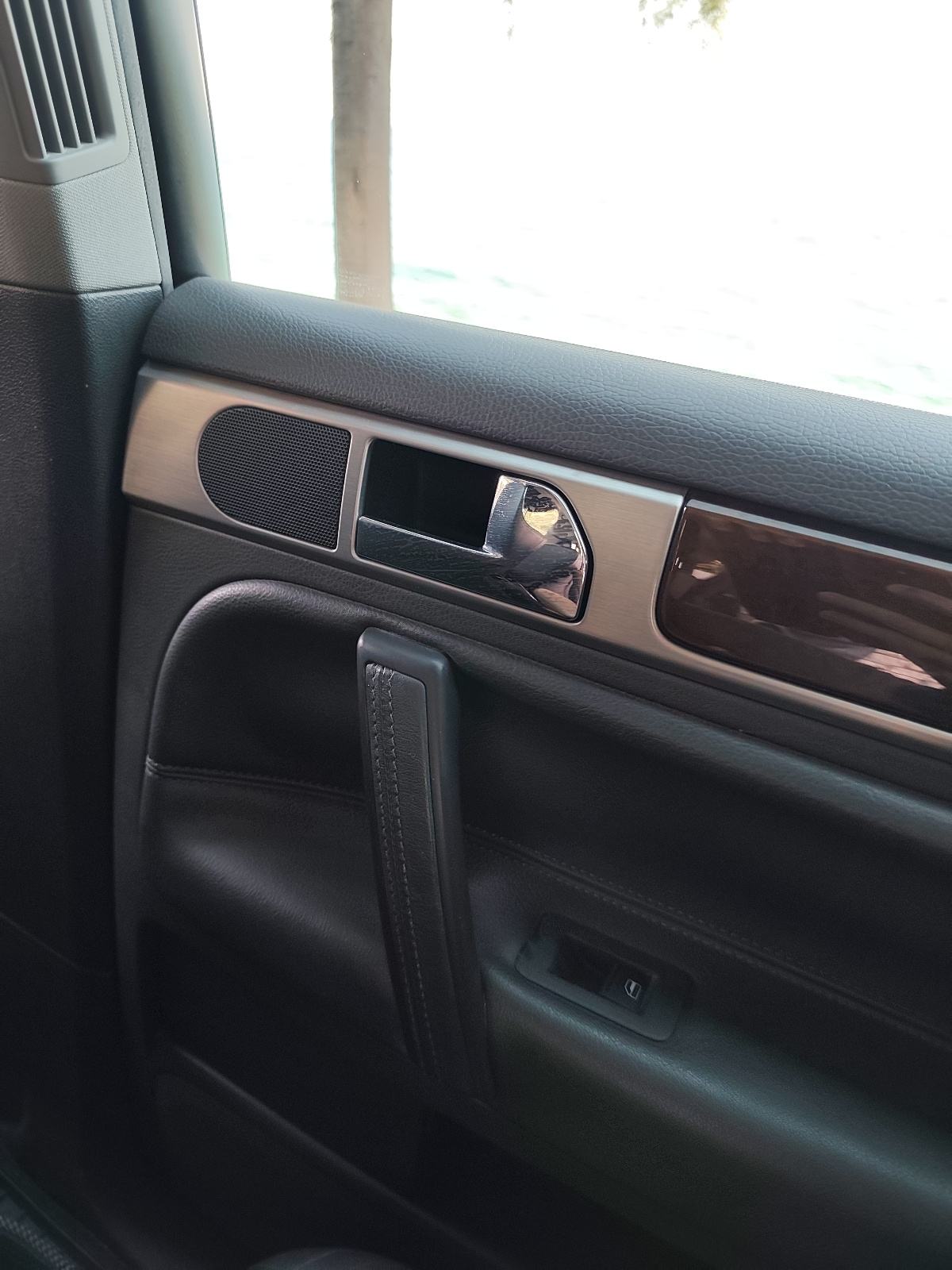VW Touareg 3,0 V6 TDI automatik, vrhunski očuvan, fotografija 19