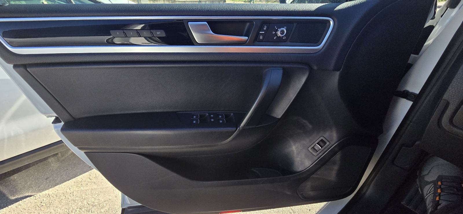 VW Touareg 3,0 V6 TDI BMT, AUTOMATIC, FULL OPREMA, TOP STANJE, fotografija 15
