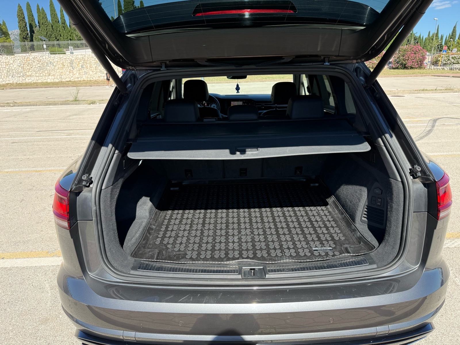VW Touareg V6 R Line TDI BMT automatik, fotografija 10