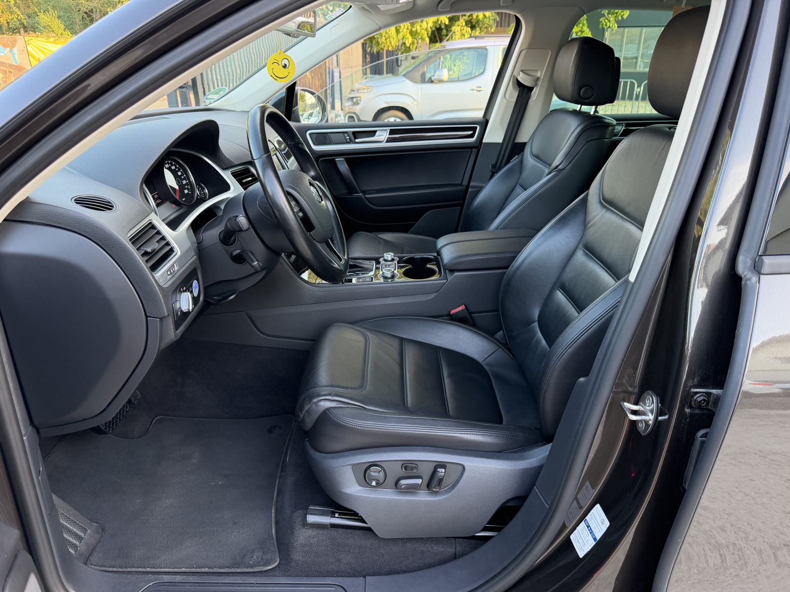 VW Touareg V6 TDI BMT -POTVRDA KM/JAMSTVO-BI XENON-NAVI-LED-NOVI MOD., fotografija 14