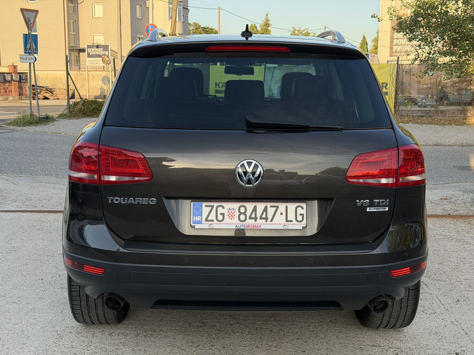 VW Touareg V6 TDI BMT -POTVRDA KM/JAMSTVO-BI XENON-NAVI-LED-NOVI MOD., fotografija 5