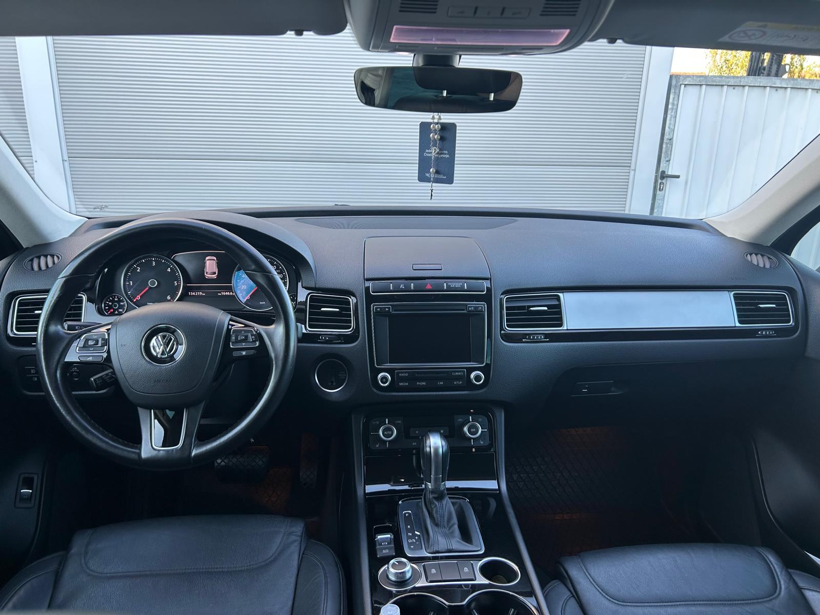 VW Touareg V6 TDI BMT Tiptronic--REG 02/27--XENON--KAMERA--TOP STANJE, fotografija 3