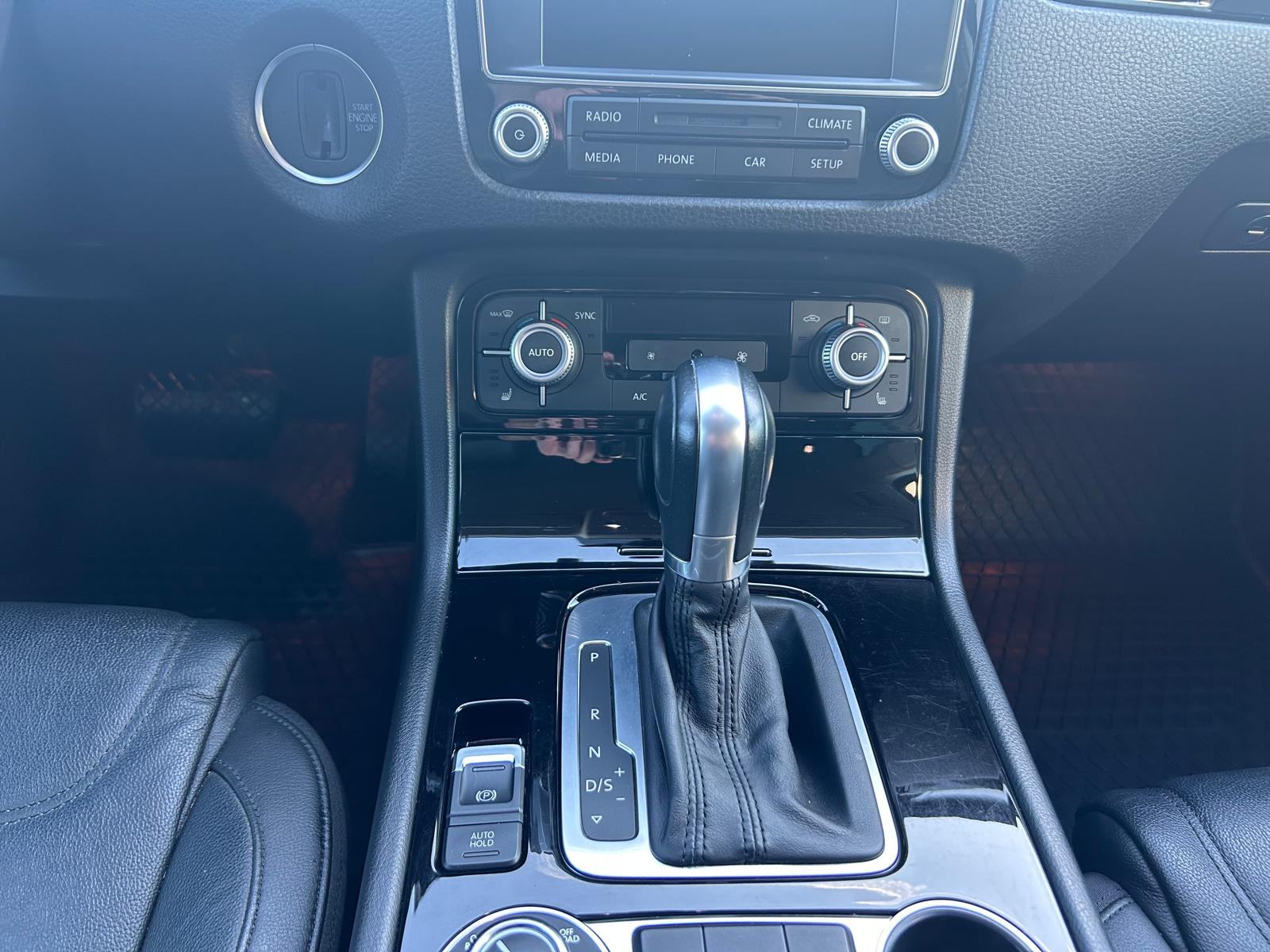 VW Touareg V6 TDI BMT Tiptronic--REG 02/27--XENON--KAMERA--TOP STANJE, fotografija 14