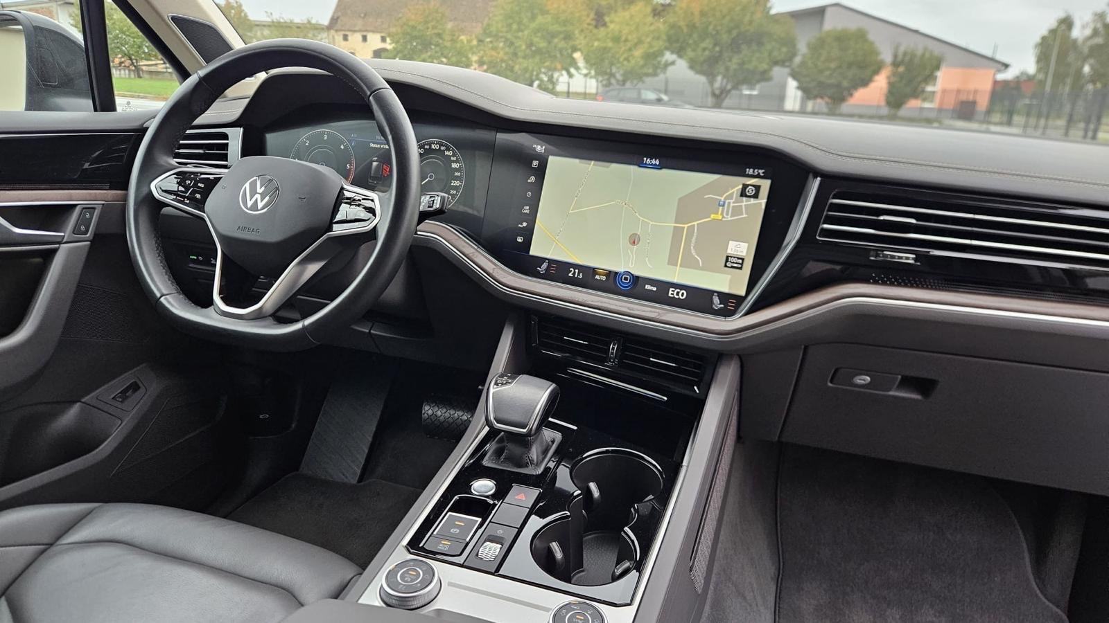 VW Touareg V6 TDI # Rline # Facelift # DyNaudio # Matrix # Radari, fotografija 10