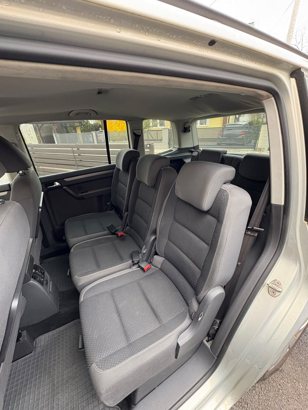VW Touran 1.6 TDI 7 SJEDALA HR AUTO, fotografija 10