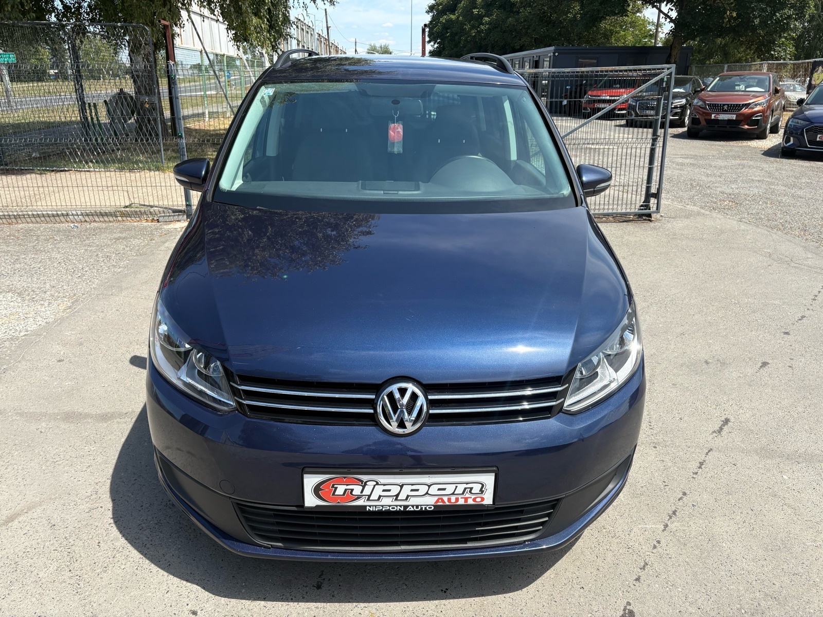 VW Touran 1,6 TDI 7 SJEDALA - KLIMA - NAVI - AUTOKREDIT, pogled izvana - slika 2