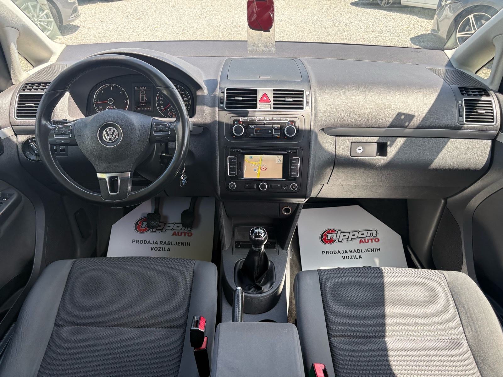 VW Touran 1,6 TDI 7 SJEDALA - KLIMA - NAVI - AUTOKREDIT, fotografija 12