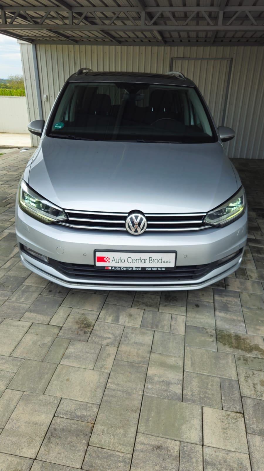 VW Touran 1,6 TDI 7 sjedala,panorama,LED farovi..., fotografija 2