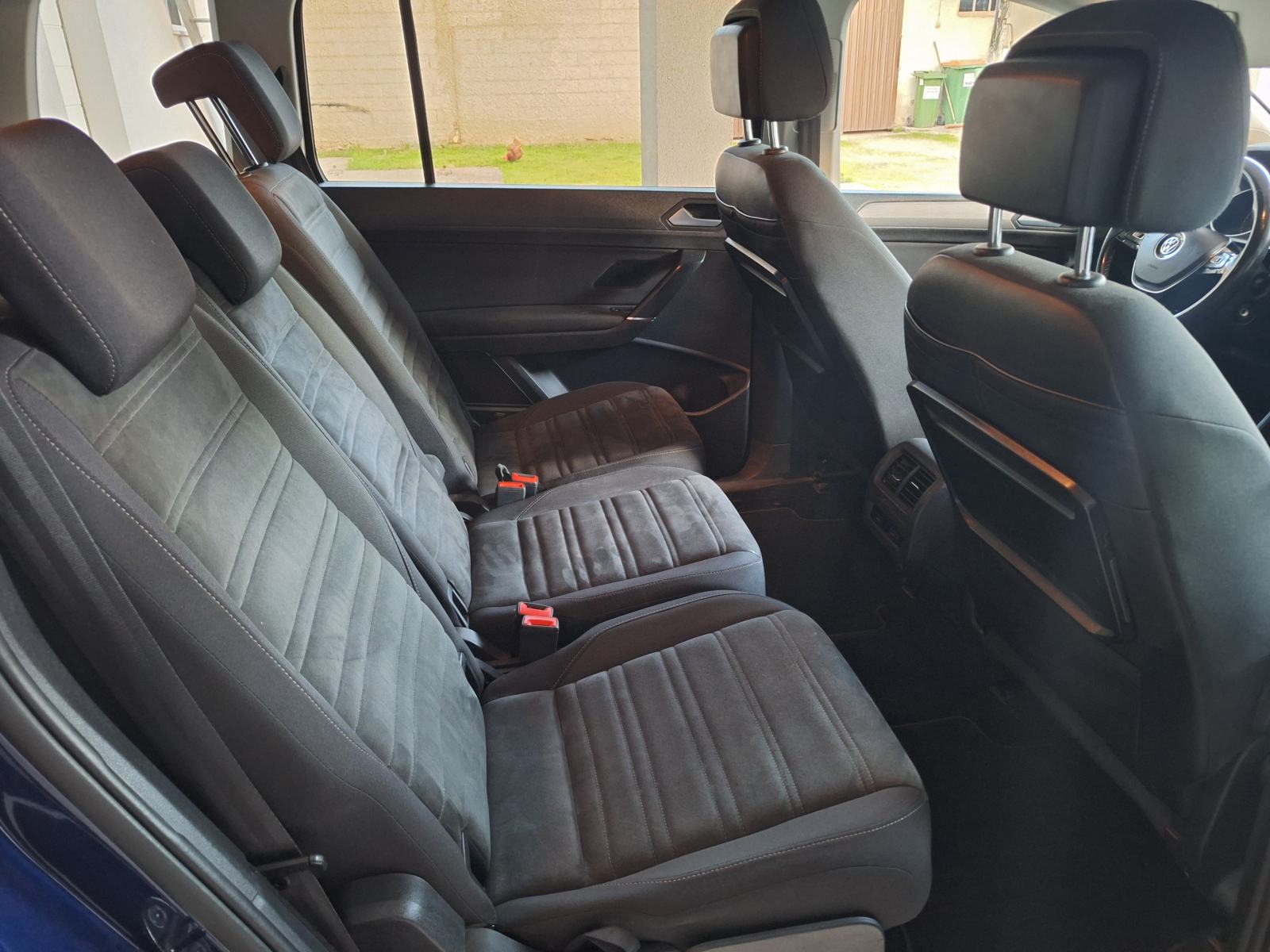 VW Touran 1,6 TDI 85kw 6 brzina full oprema, fotografija 5