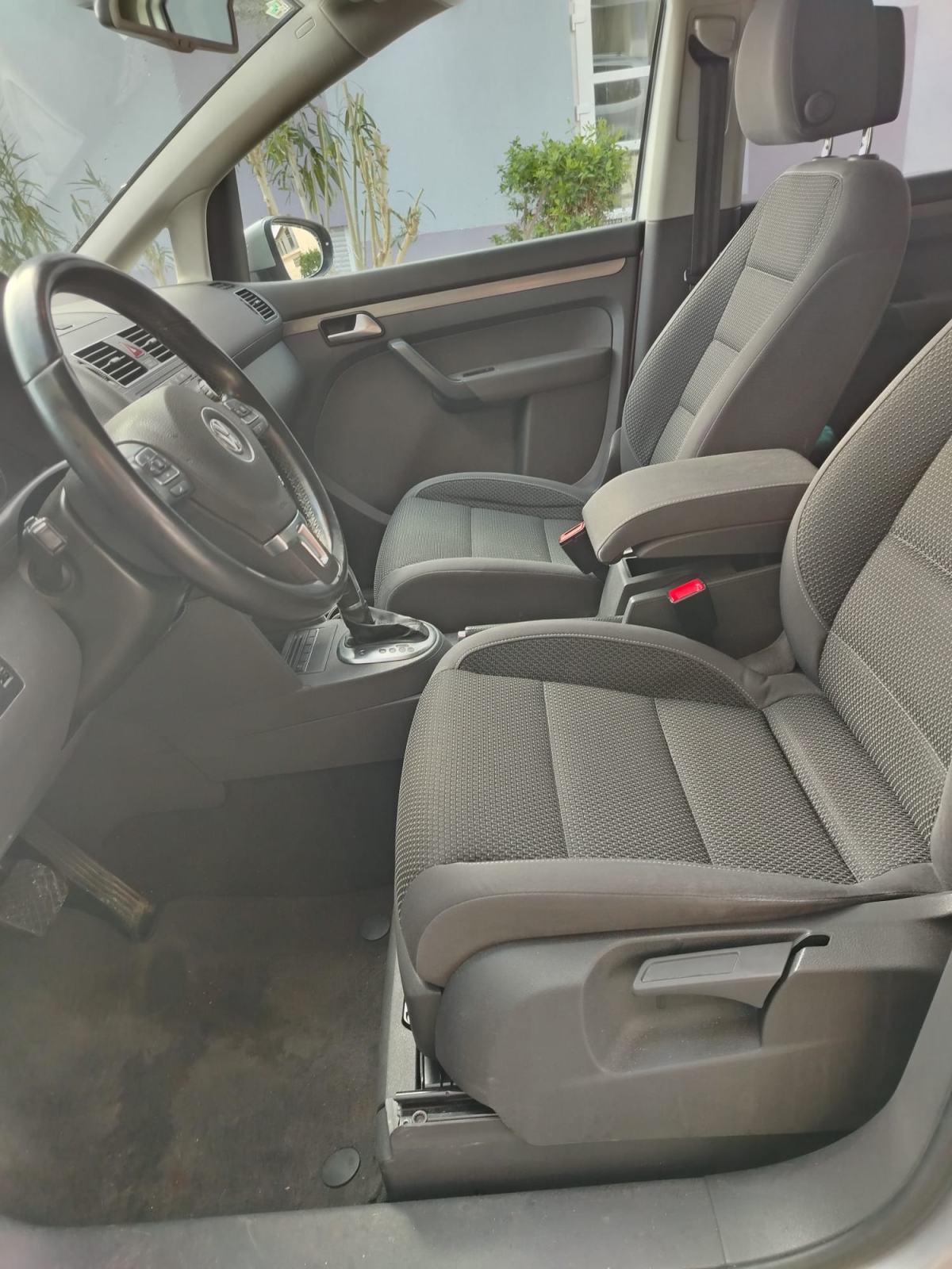 VW Touran 1,6 TDI automatik, fotografija 13