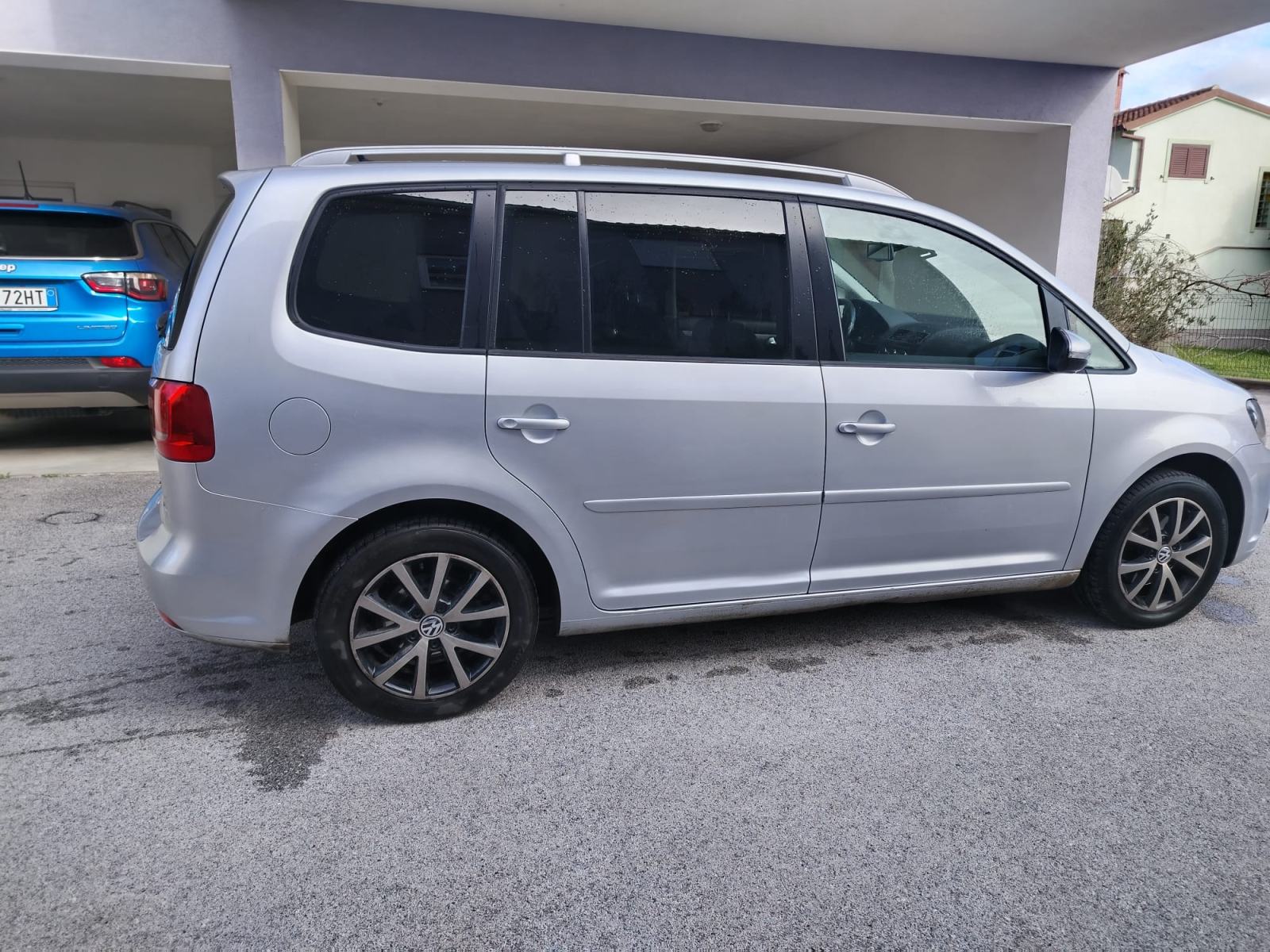 VW Touran 1,6 TDI automatik, fotografija 5