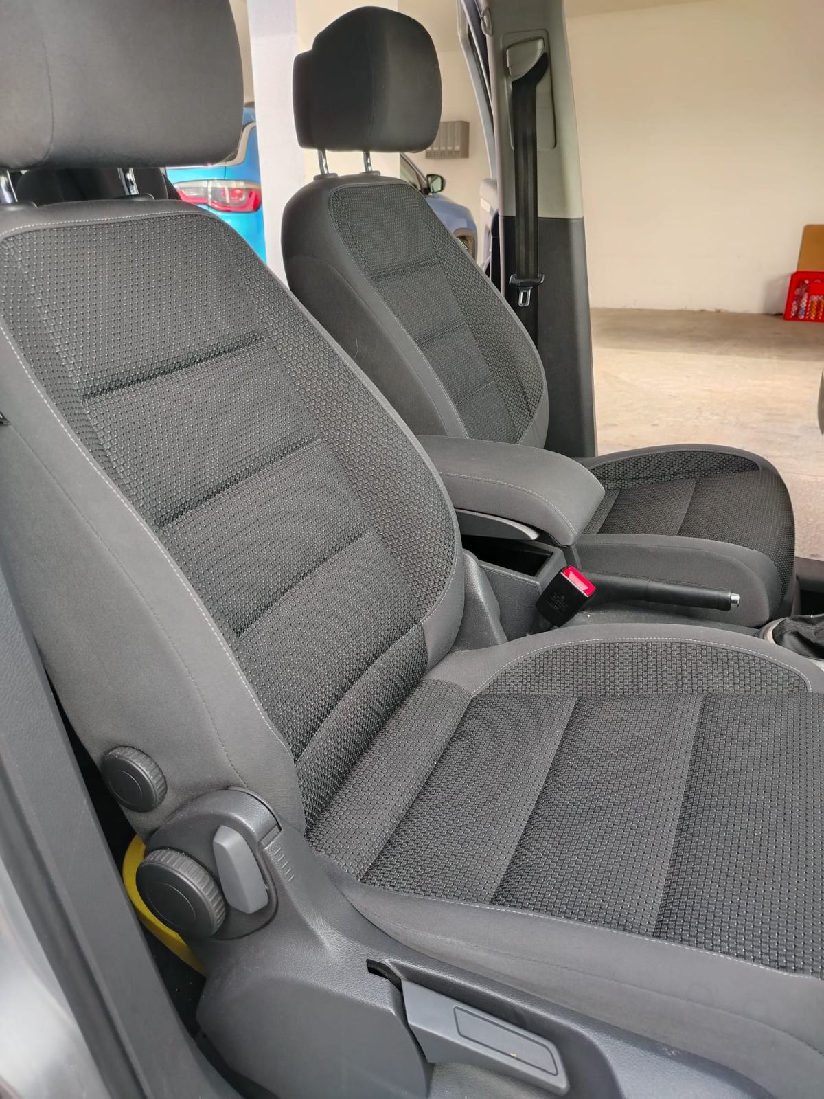 VW Touran 1,6 TDI automatik, fotografija 14