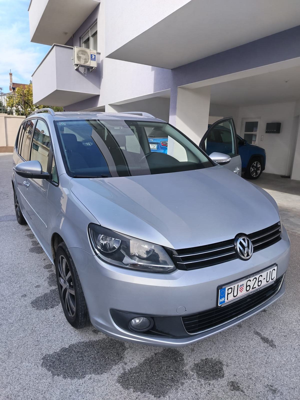 VW Touran 1,6 TDI automatik, fotografija 3