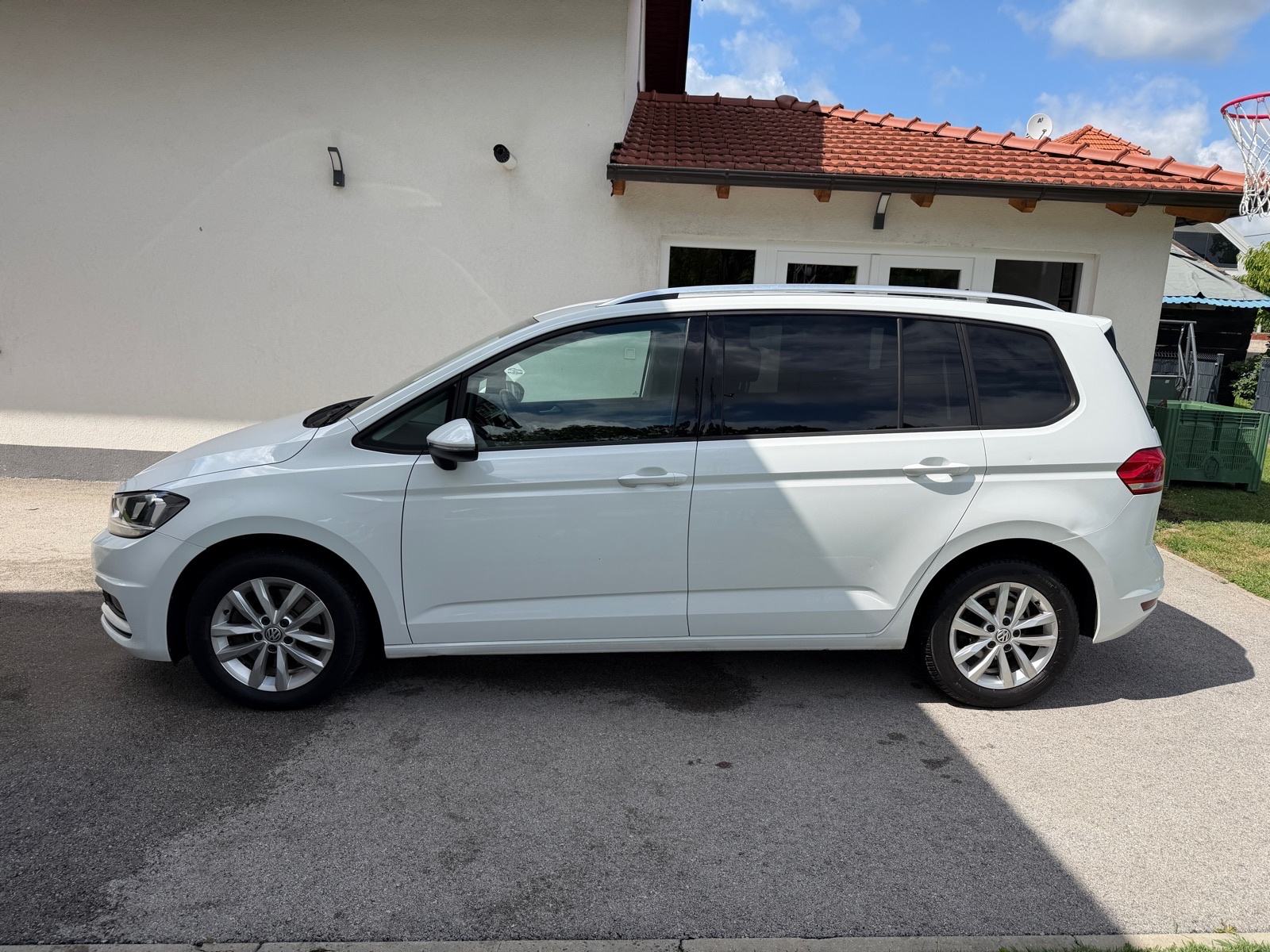 VW Touran 1,6 TDI DSG, fotografija 3