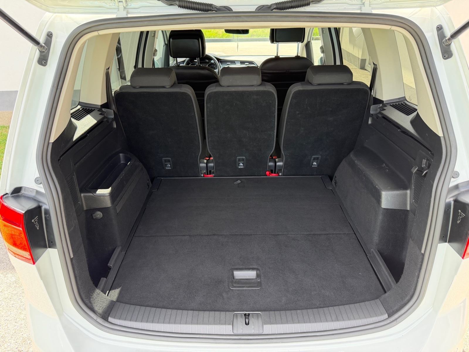 VW Touran 1,6 TDI DSG, fotografija 9