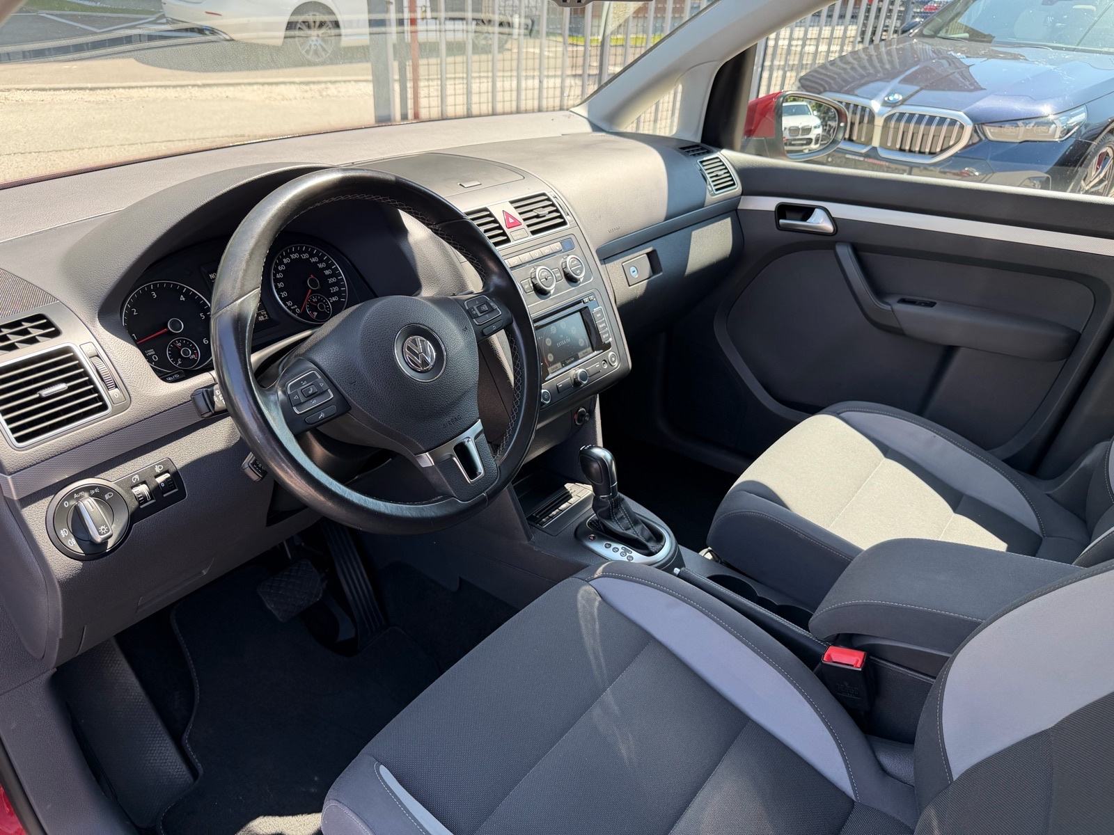 VW Touran 1,6 TDI DSG*LIFE*KAO NOV!!*, fotografija 9