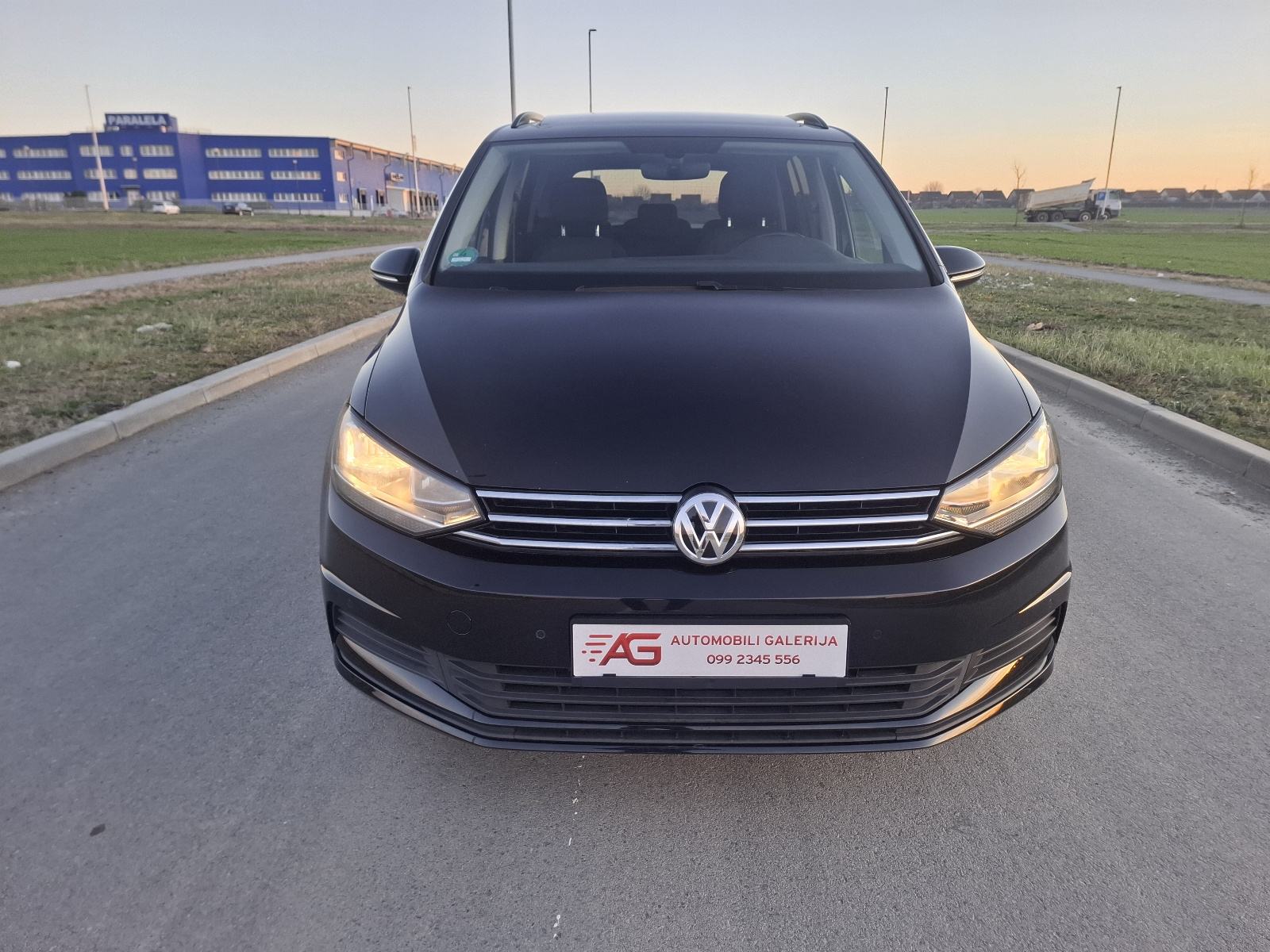 VW Touran 1,6 TDI BMT 7 SJEDALA, PANORAMA, fotografija 2