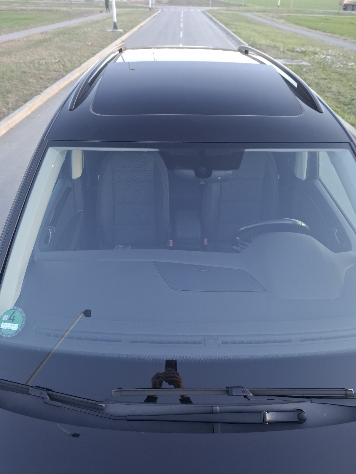 VW Touran 1,6 TDI BMT 7 SJEDALA, PANORAMA, fotografija 9