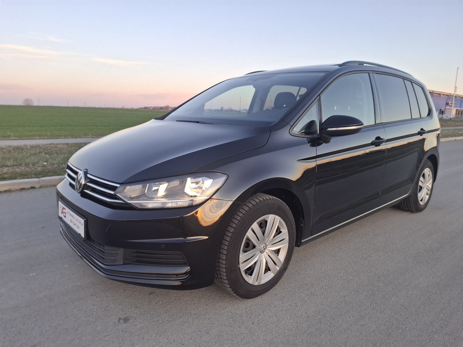 VW Touran 1,6 TDI BMT 7 SJEDALA, PANORAMA, fotografija 7