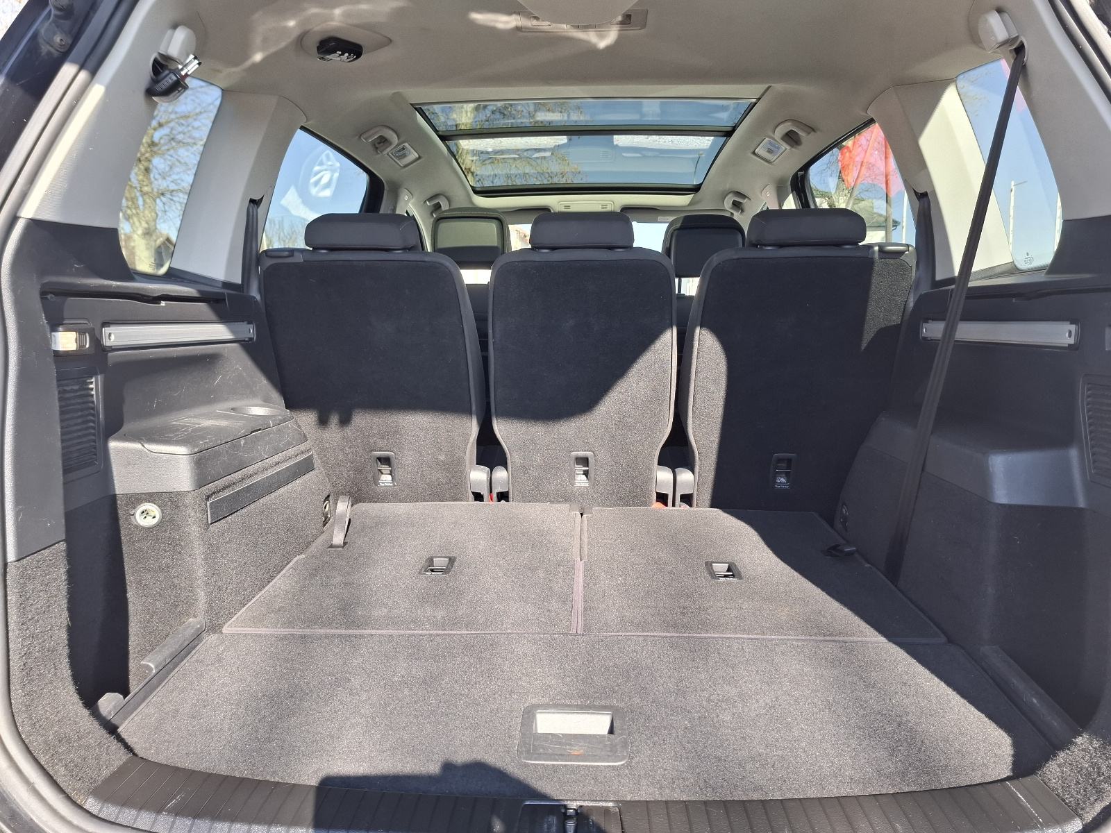 VW Touran 1,6 TDI BMT 7 SJEDALA, PANORAMA, fotografija 20