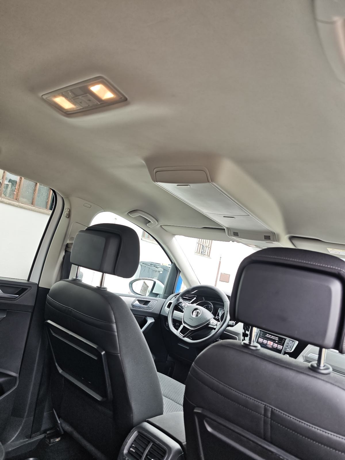VW Touran 1,6 TDI 85 kw DSG automatik, fotografija 9