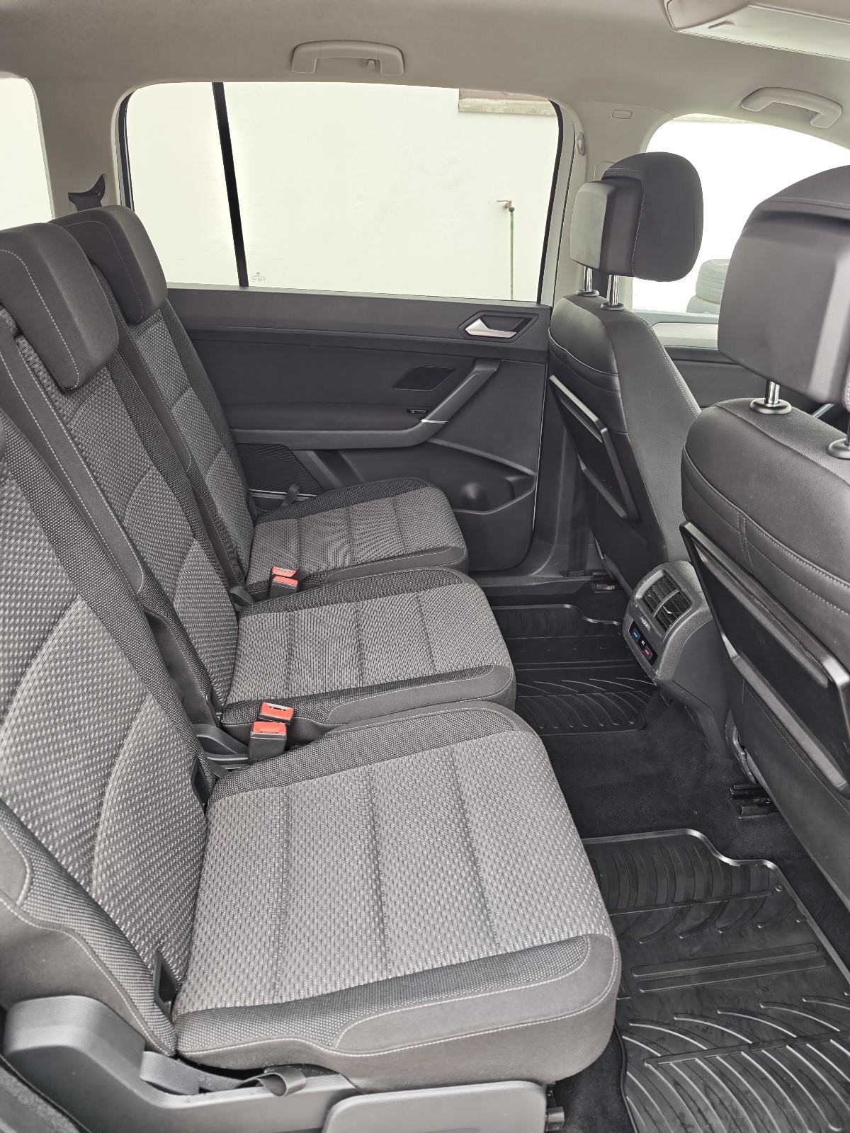 VW Touran 1,6 TDI 85 kw DSG automatik, fotografija 8