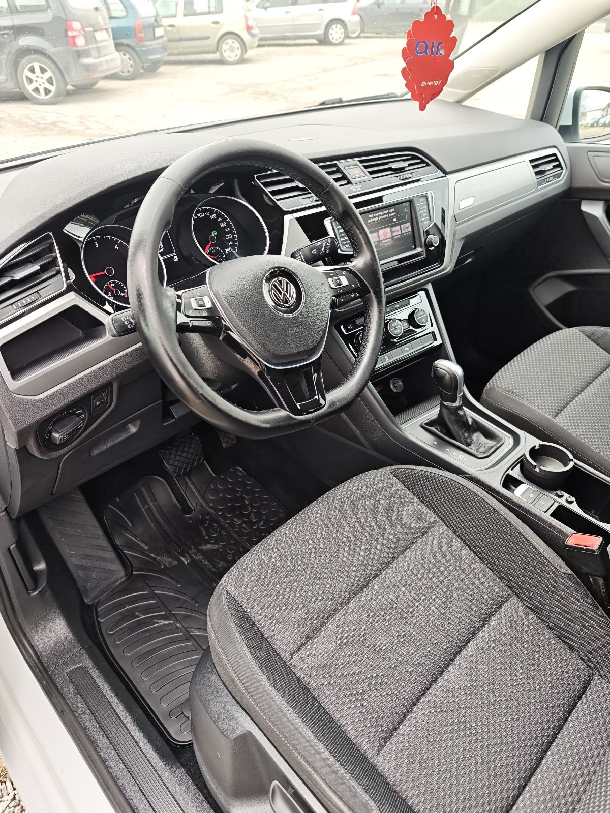 VW Touran 1,6 TDI 85 kw DSG automatik, fotografija 12