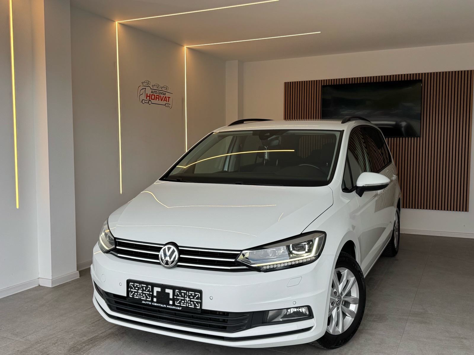 VW Touran 1,6 TDI BMT DSG Highline 2016.; Navi; Xenon+LED; Kamera;, fotografija 1