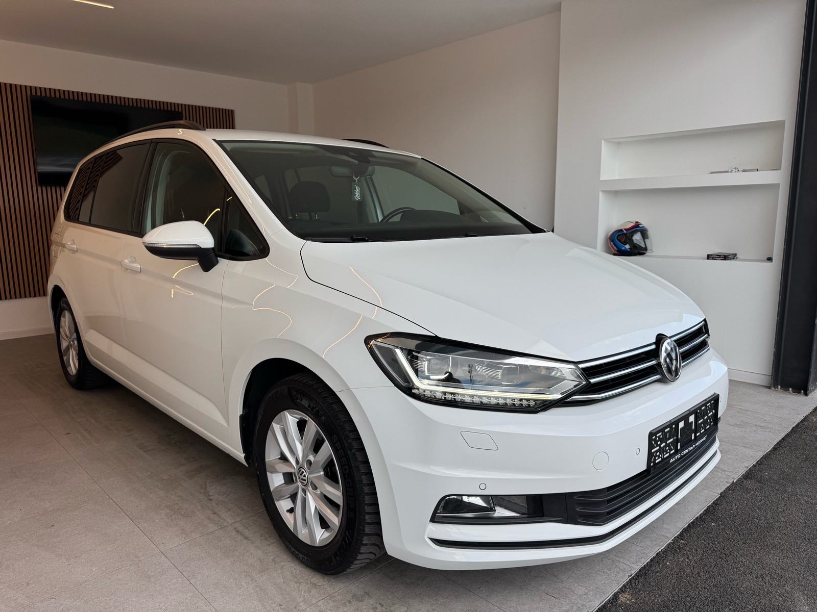 VW Touran 1,6 TDI BMT DSG Highline 2016.; Navi; Xenon+LED; Kamera;, fotografija 3