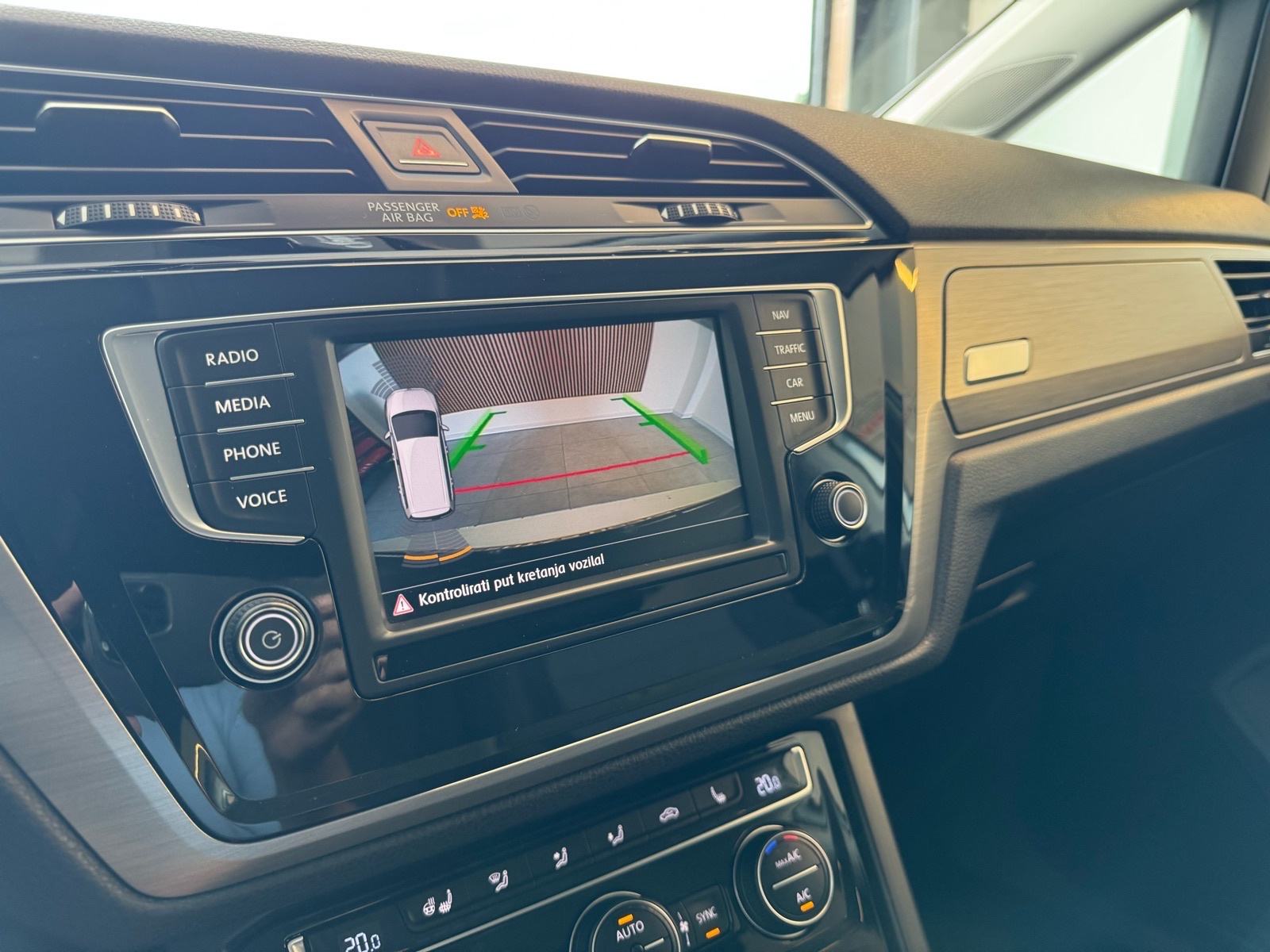 VW Touran 1,6 TDI BMT DSG Highline 2016.; Navi; Xenon+LED; Kamera;, fotografija 13