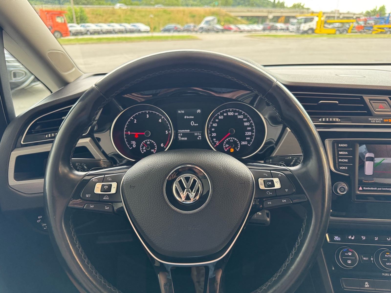 VW Touran 1,6 TDI BMT DSG Highline 2016.; Navi; Xenon+LED; Kamera;, fotografija 15