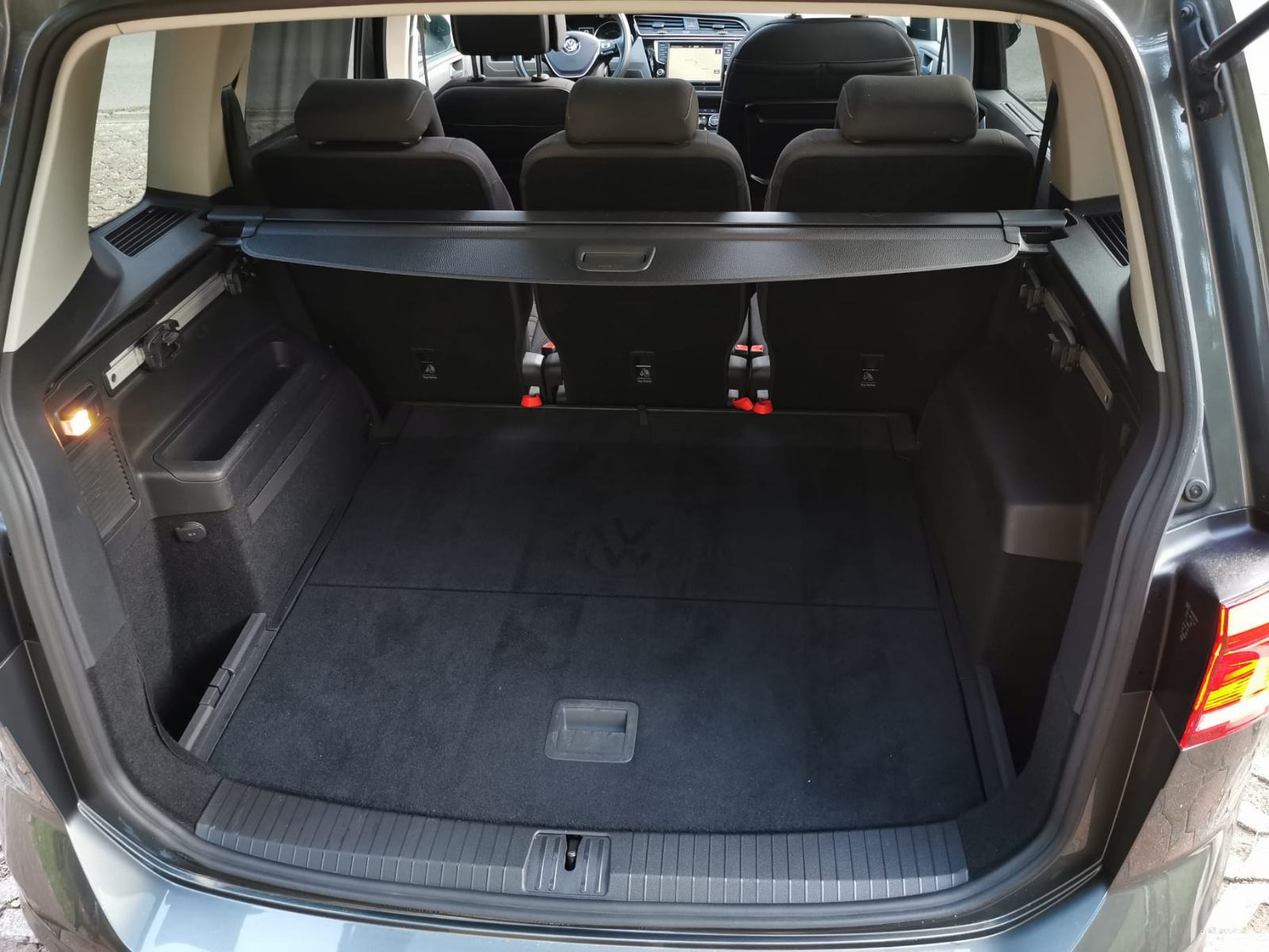 VW Touran 1,6 TDI BMT DSG *PANORAMA*, fotografija 20
