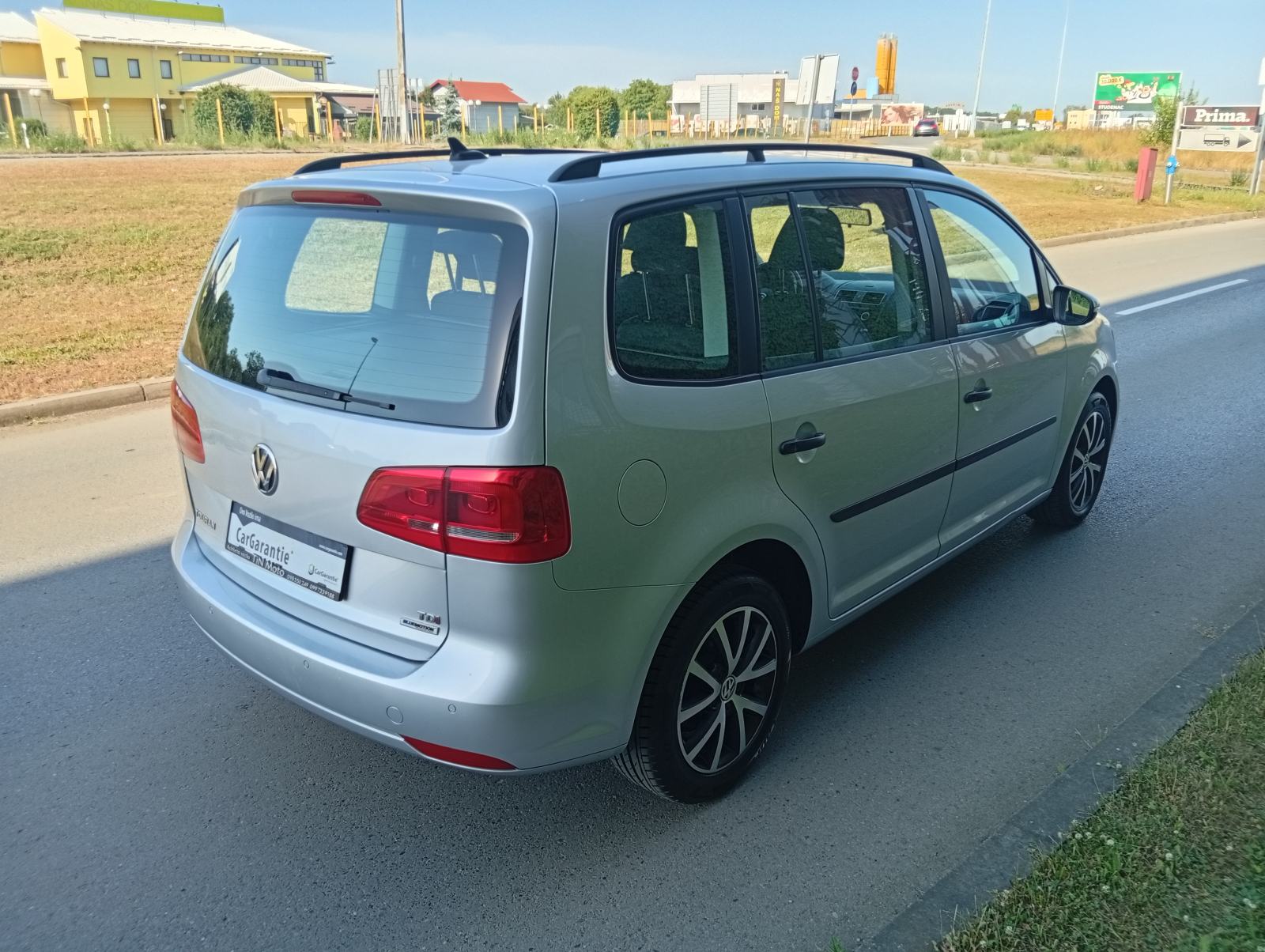 VW Touran 1,6 TDI BMT mod.2017 - 7SJEDALA/ KLIMA/ ALU/ NAVI/ 158 TKM, fotografija 2