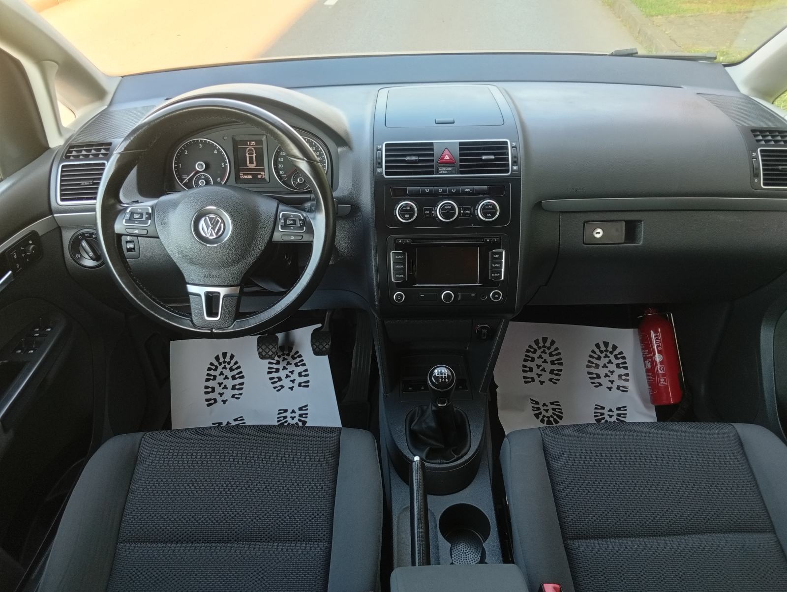 VW Touran 1,6 TDI BMT mod.2017 - 7SJEDALA/ KLIMA/ ALU/ NAVI/ 158 TKM, fotografija 18