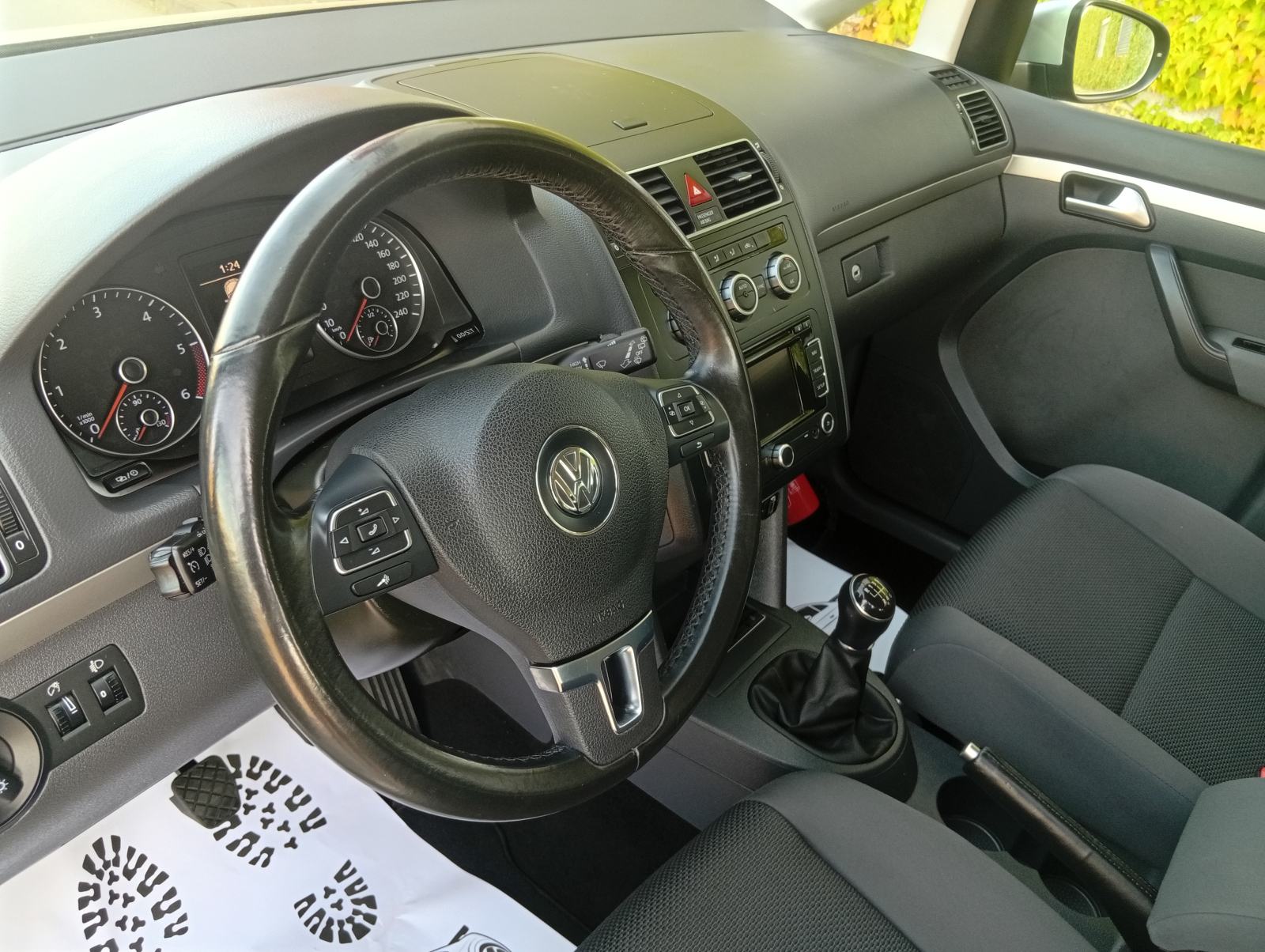 VW Touran 1,6 TDI BMT mod.2017 - 7SJEDALA/ KLIMA/ ALU/ NAVI/ 158 TKM, fotografija 12