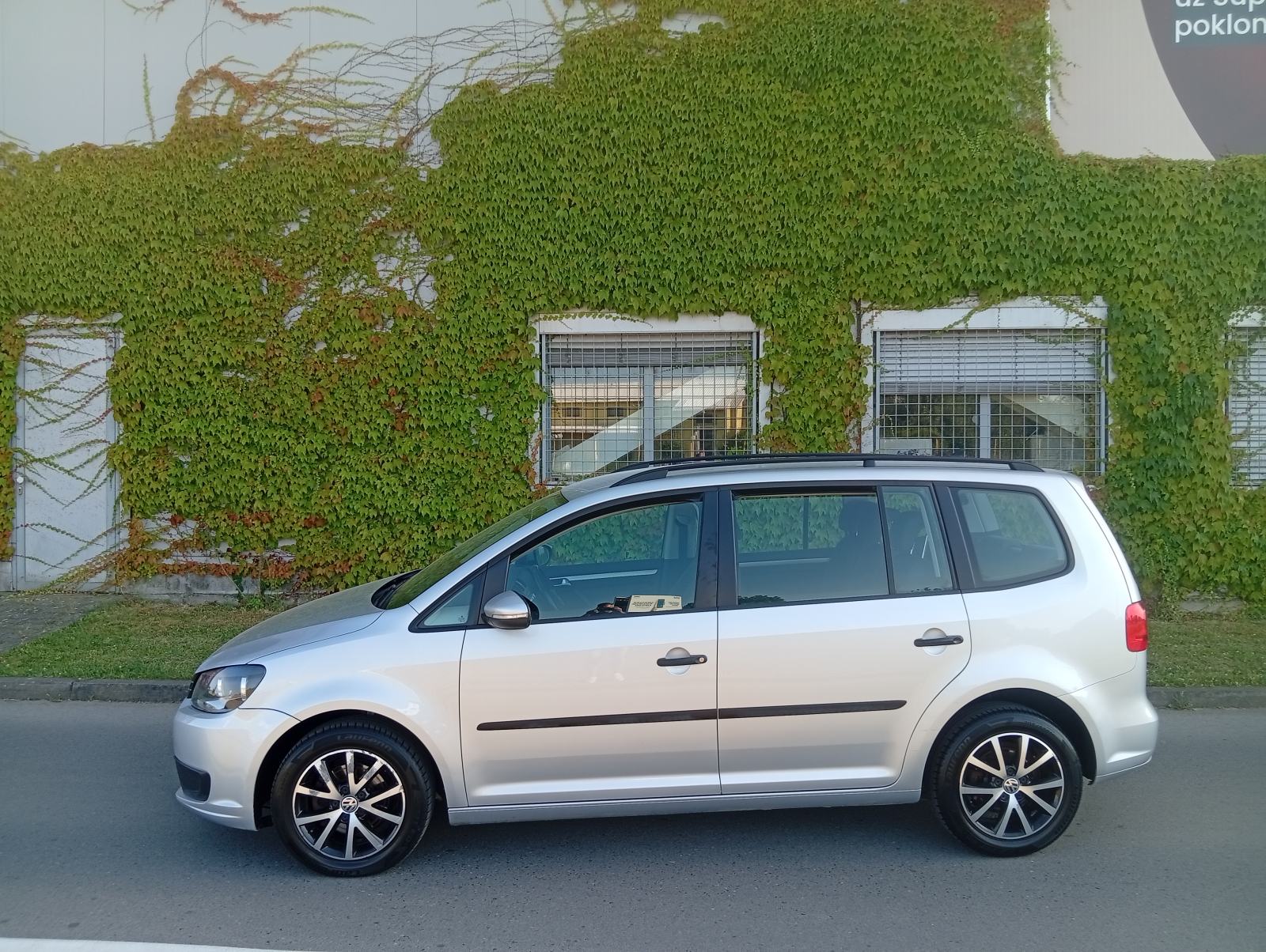 VW Touran 1,6 TDI BMT mod.2017 - 7SJEDALA/ KLIMA/ ALU/ NAVI/ 158 TKM, fotografija 6