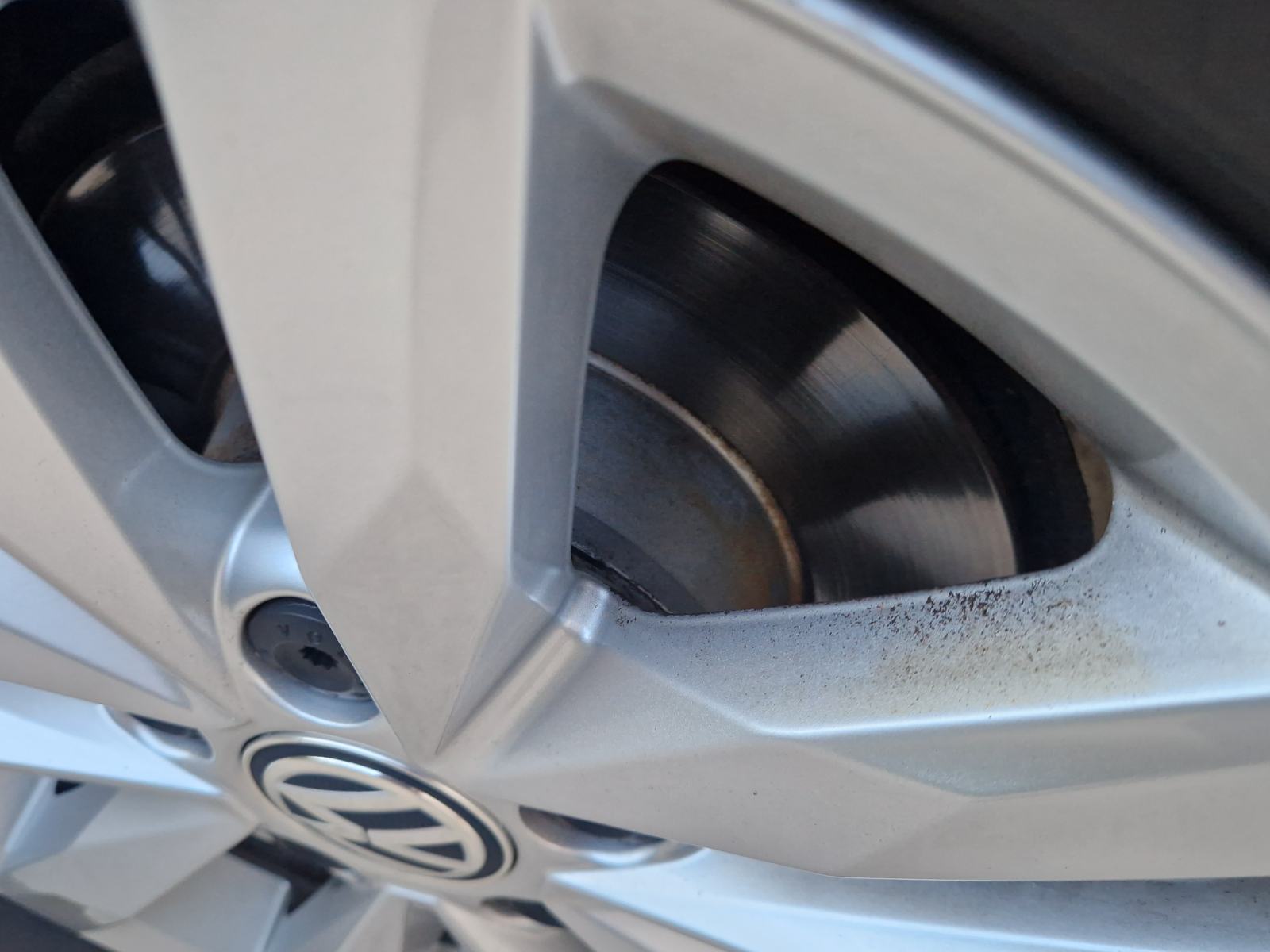 VW Touran 1,6 TDI Blumotion, fotografija 17