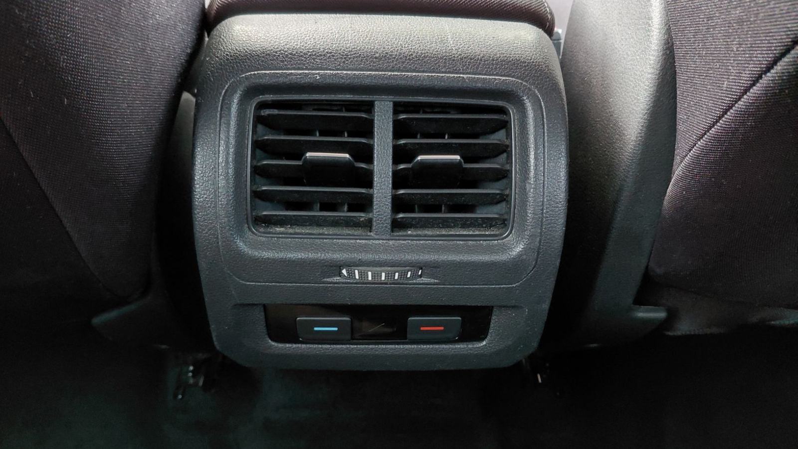 VW Touran 1,6 TDI BMT, fotografija 15