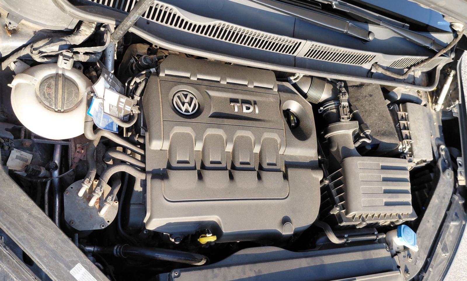 VW Touran 1,6 TDI BMT, fotografija 9