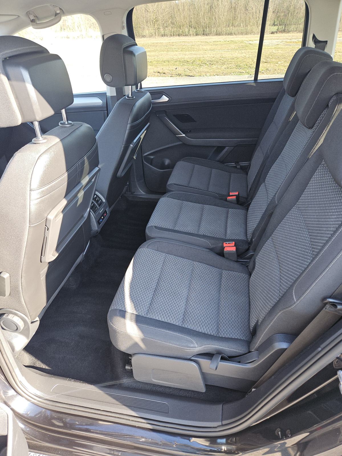 VW Touran 1,6 TDI DSG 7 sjedala PRILIKA, fotografija 7