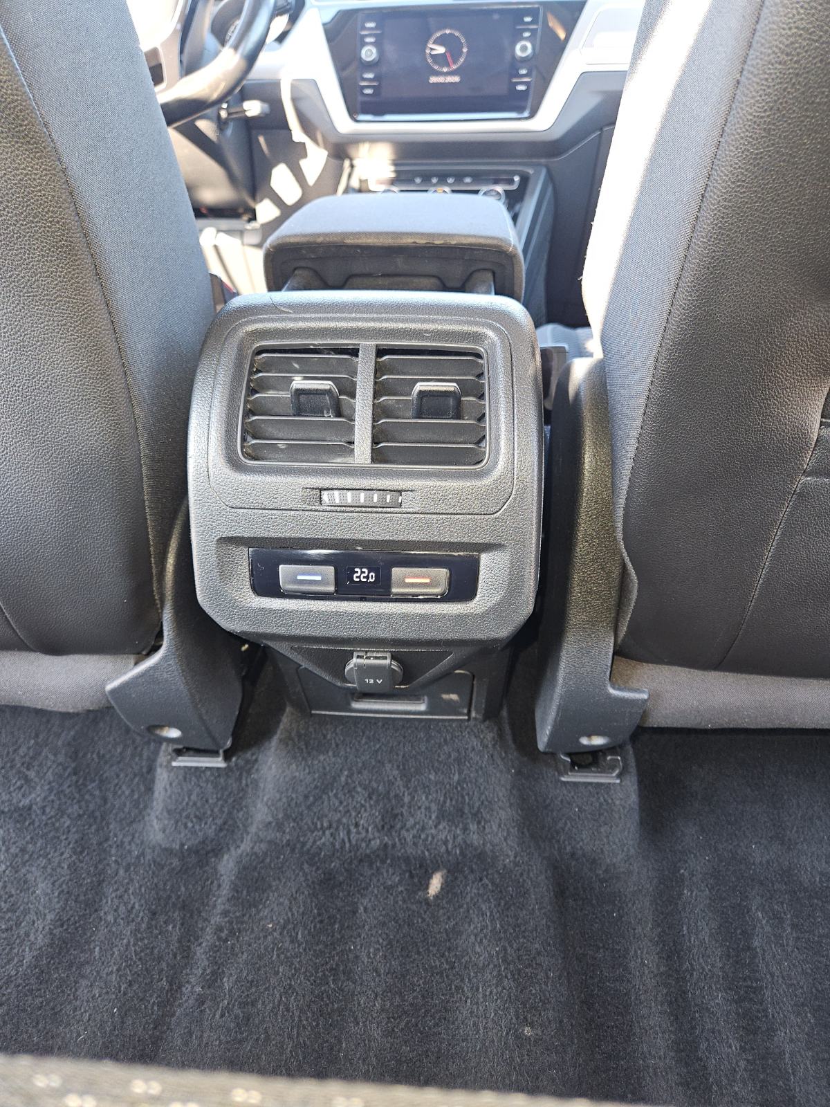 VW Touran 1,6 TDI DSG 7 sjedala PRILIKA, fotografija 10