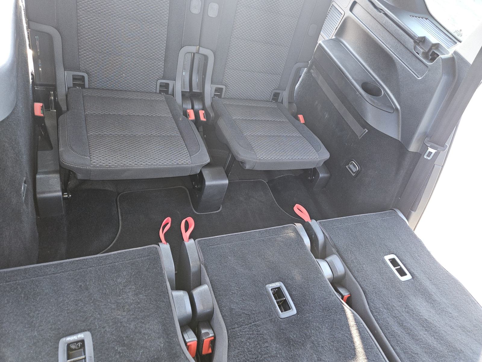 VW Touran 1,6 TDI DSG 7 sjedala PRILIKA, fotografija 14
