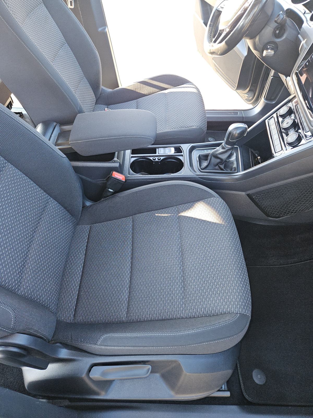 VW Touran 1,6 TDI DSG 7 sjedala PRILIKA, fotografija 11